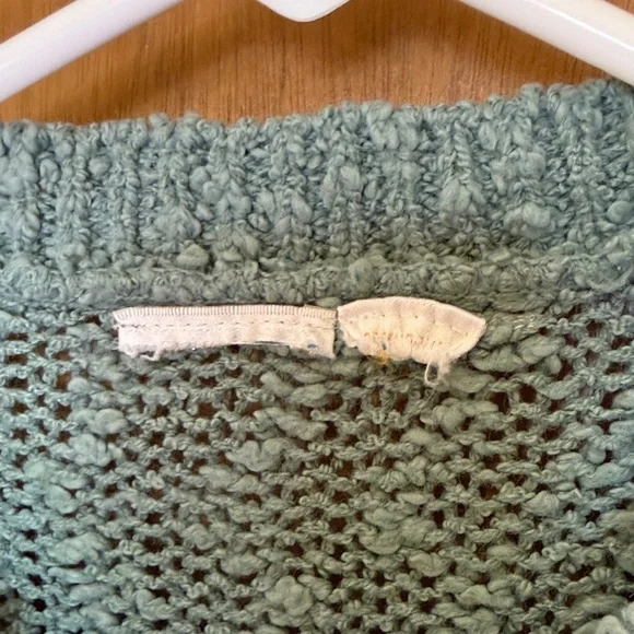 American Vintage Floral Knit Sweater - Green and White - Picture 4 of 6